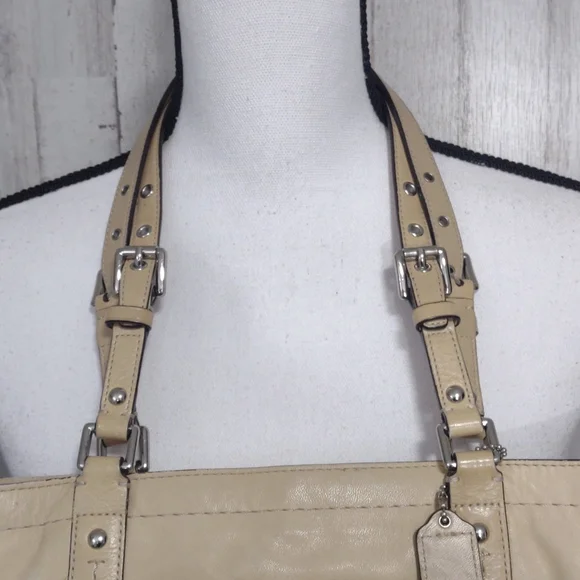 Coach Beige Leather Handbag - Picture 2 of 16